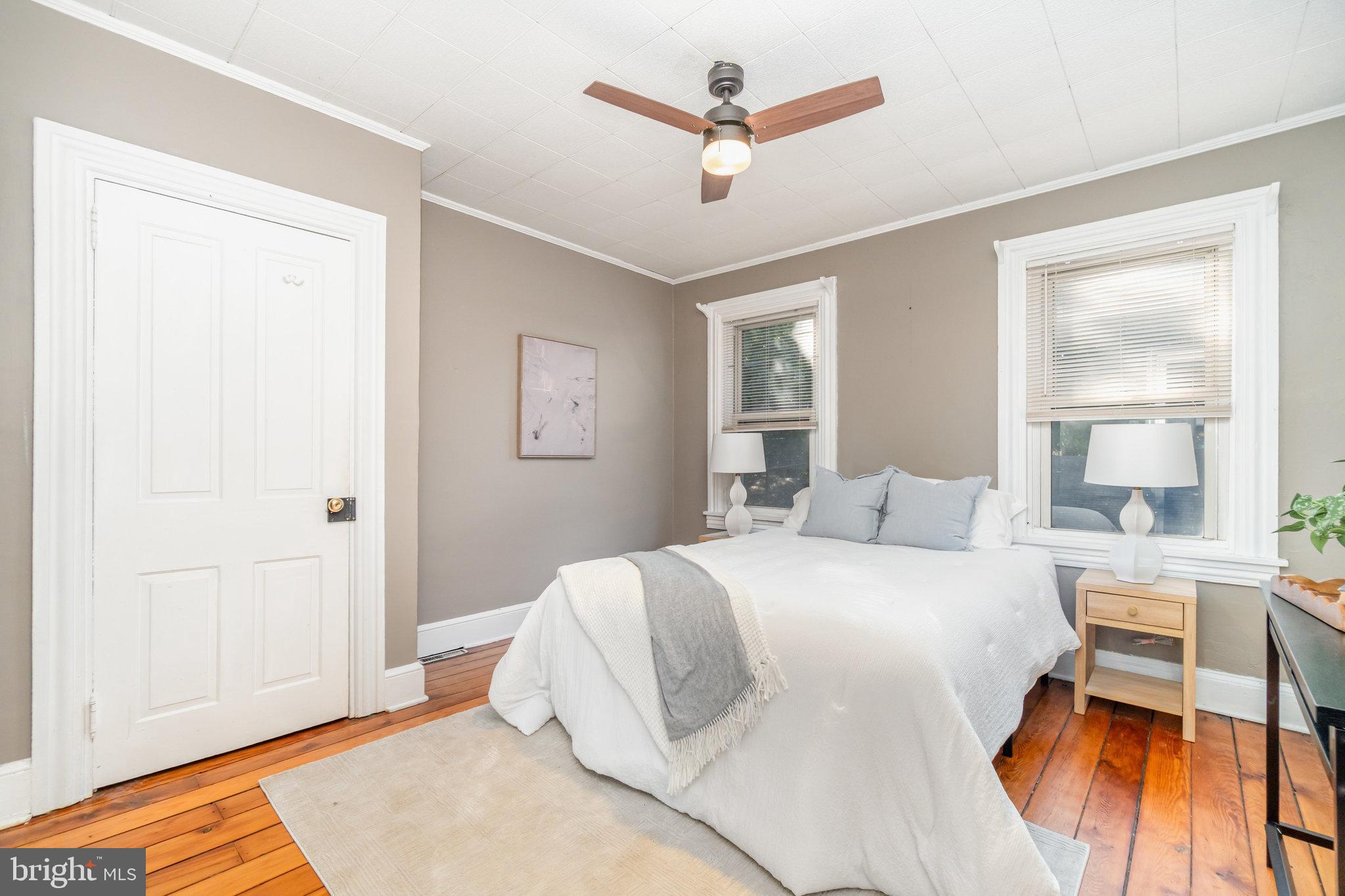 CHESTNUT HILL - Residential