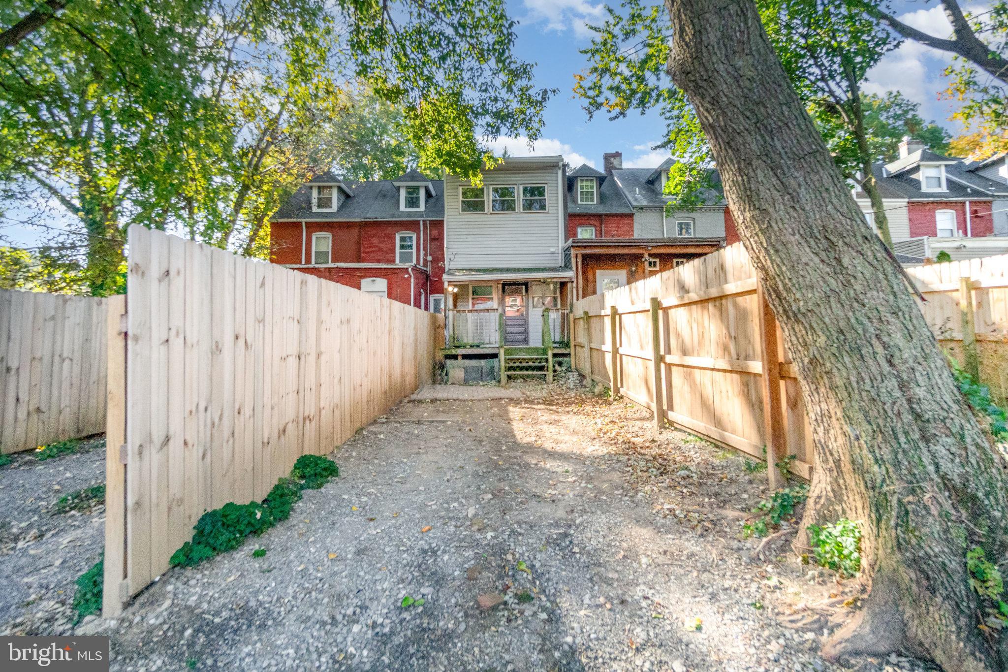 CHESTNUT HILL - Residential