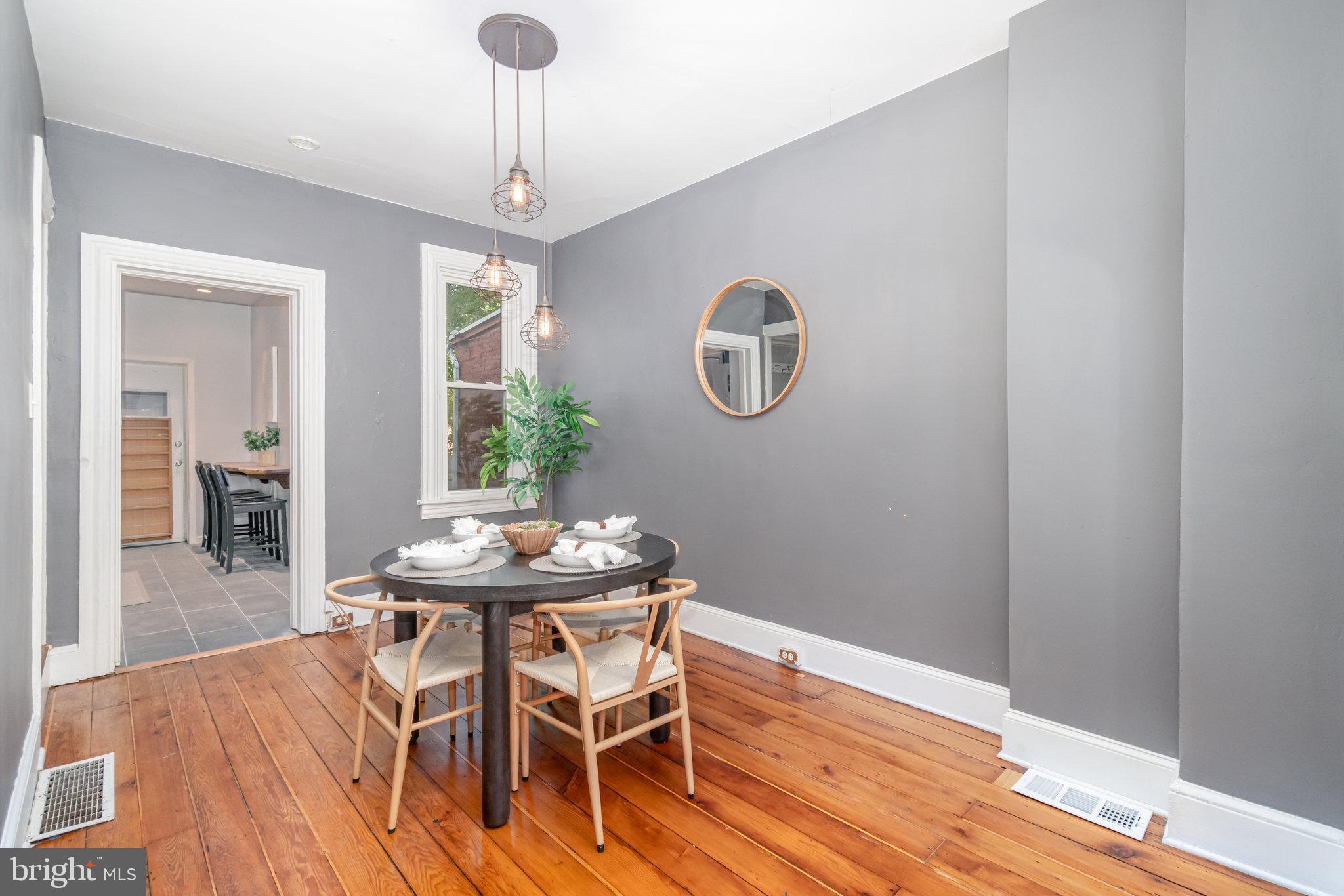 CHESTNUT HILL - Residential