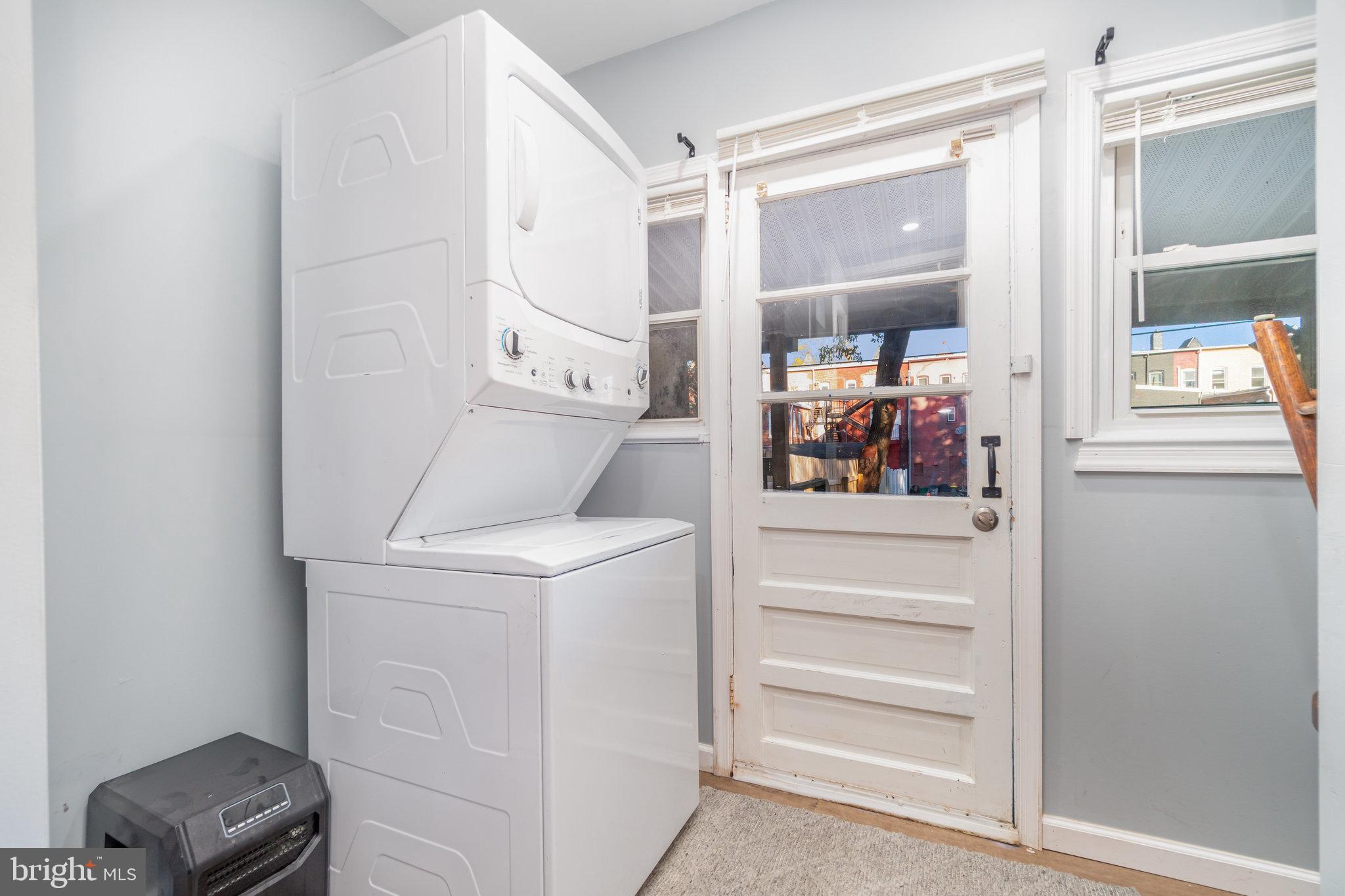 CHESTNUT HILL - Residential