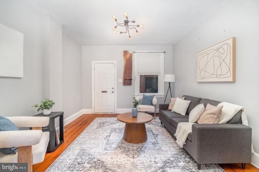 CHESTNUT HILL - Residential