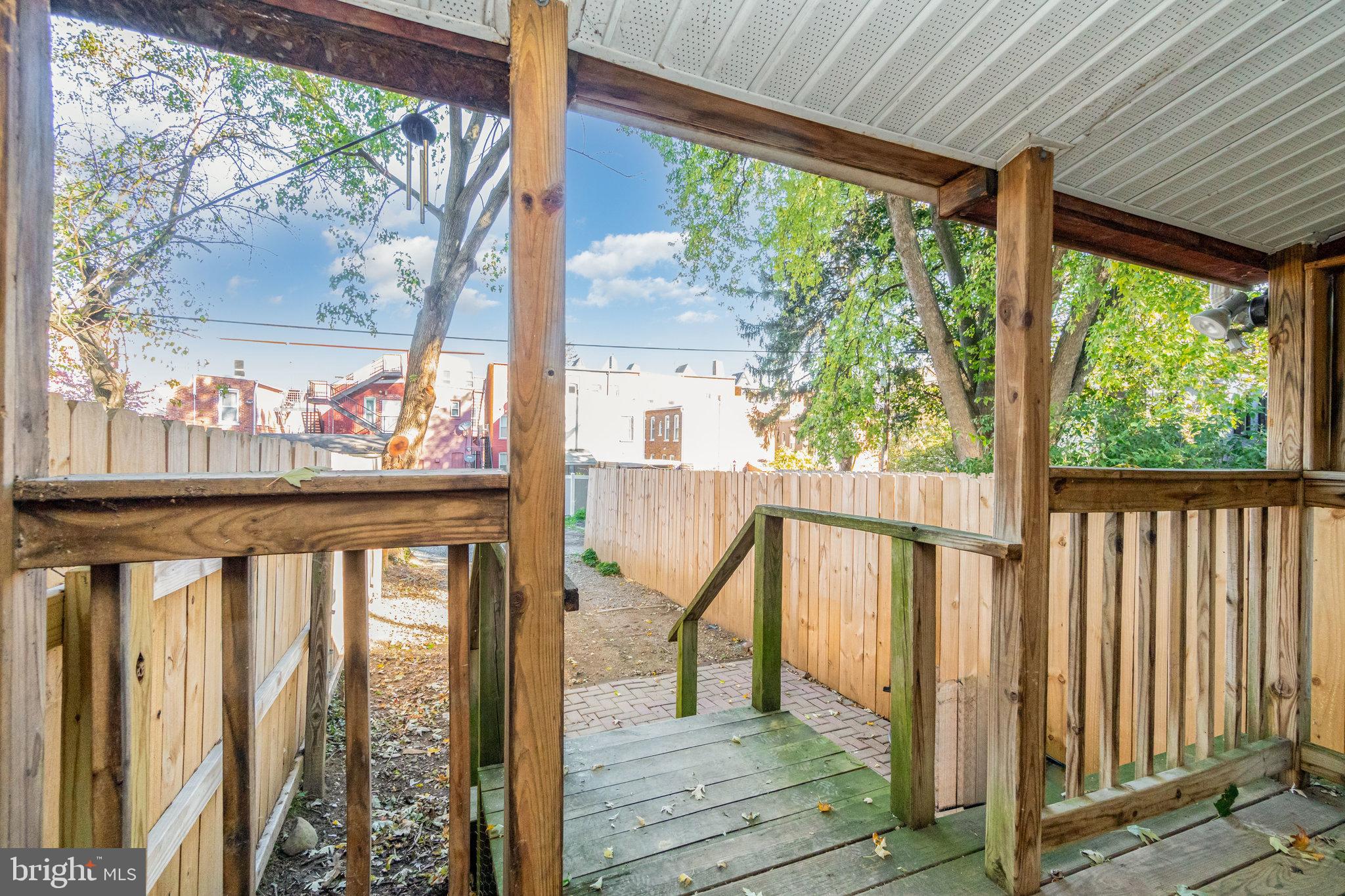 CHESTNUT HILL - Residential