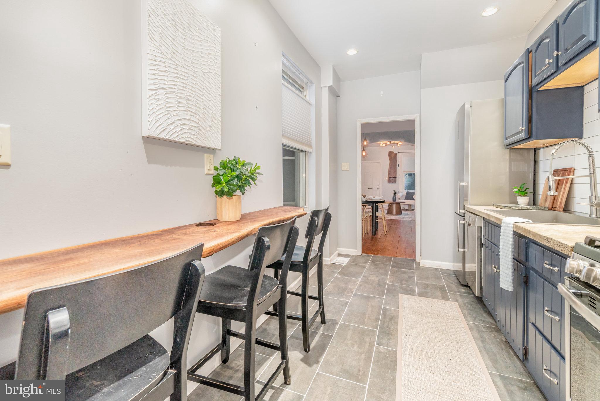 CHESTNUT HILL - Residential