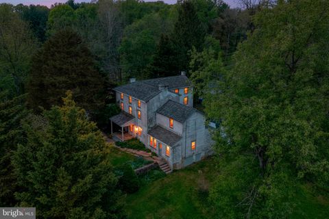 Photo of 255 Buttonwood Road, LANDENBERG, PA 19350 (MLS # PACT2123718)