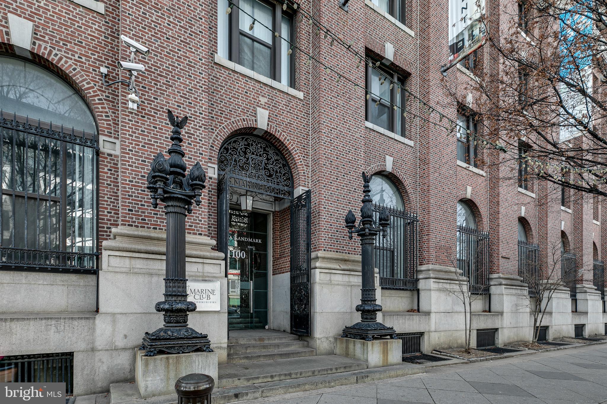 AVENUE OF THE ARTS - Residential