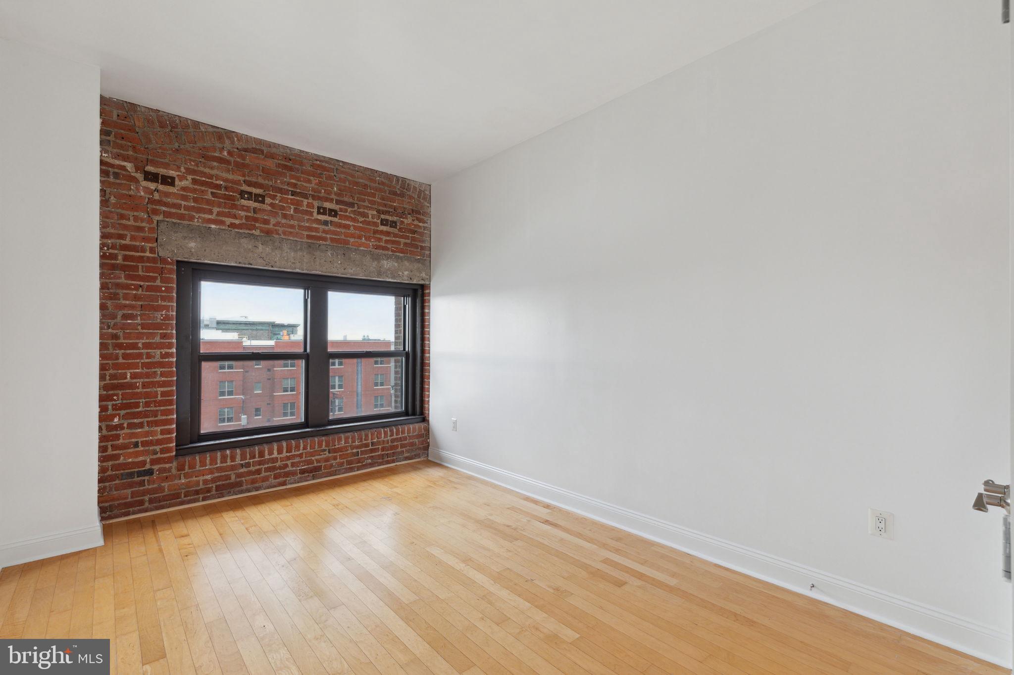 AVENUE OF THE ARTS - Residential