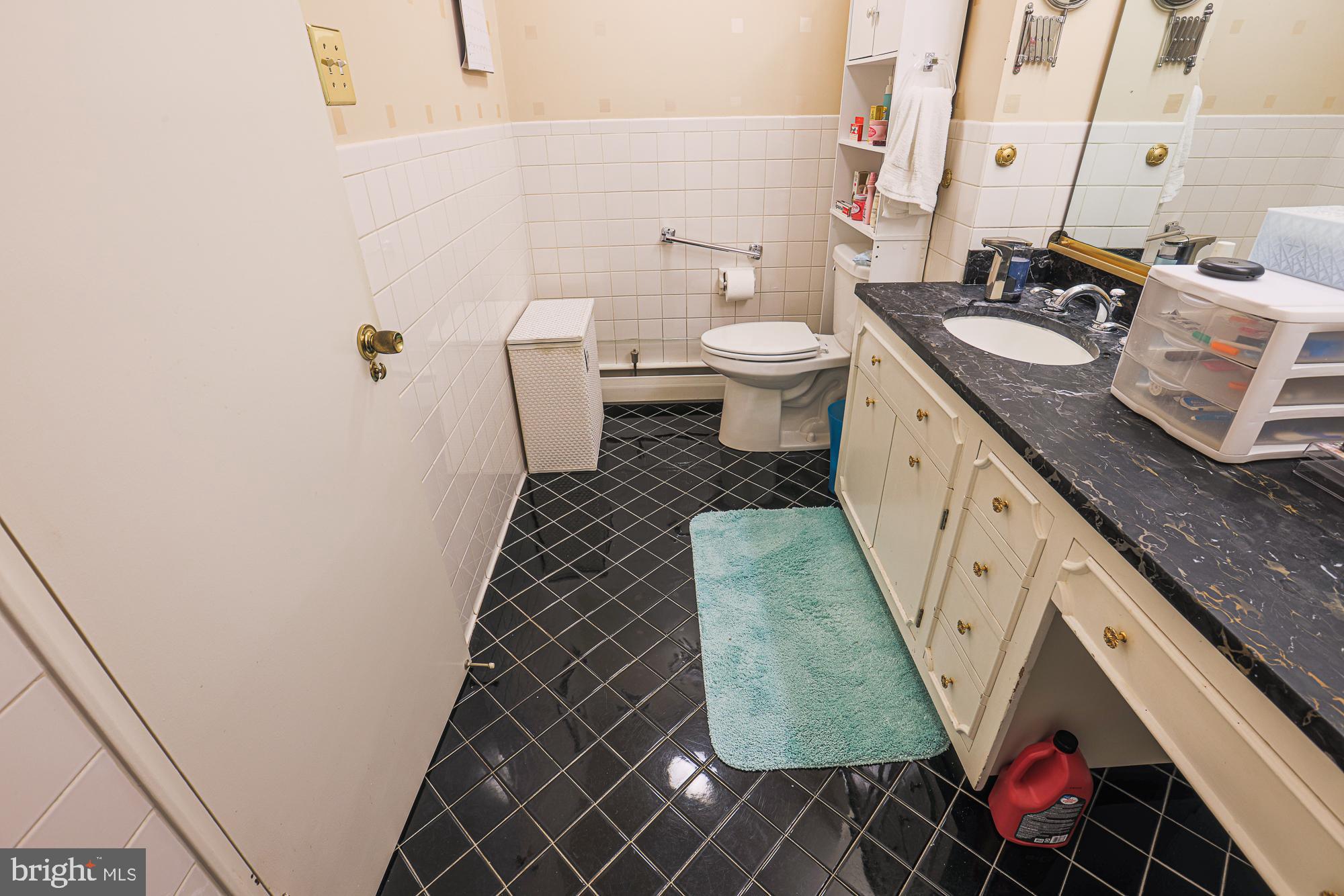 ELEVEN SLADE - Residential