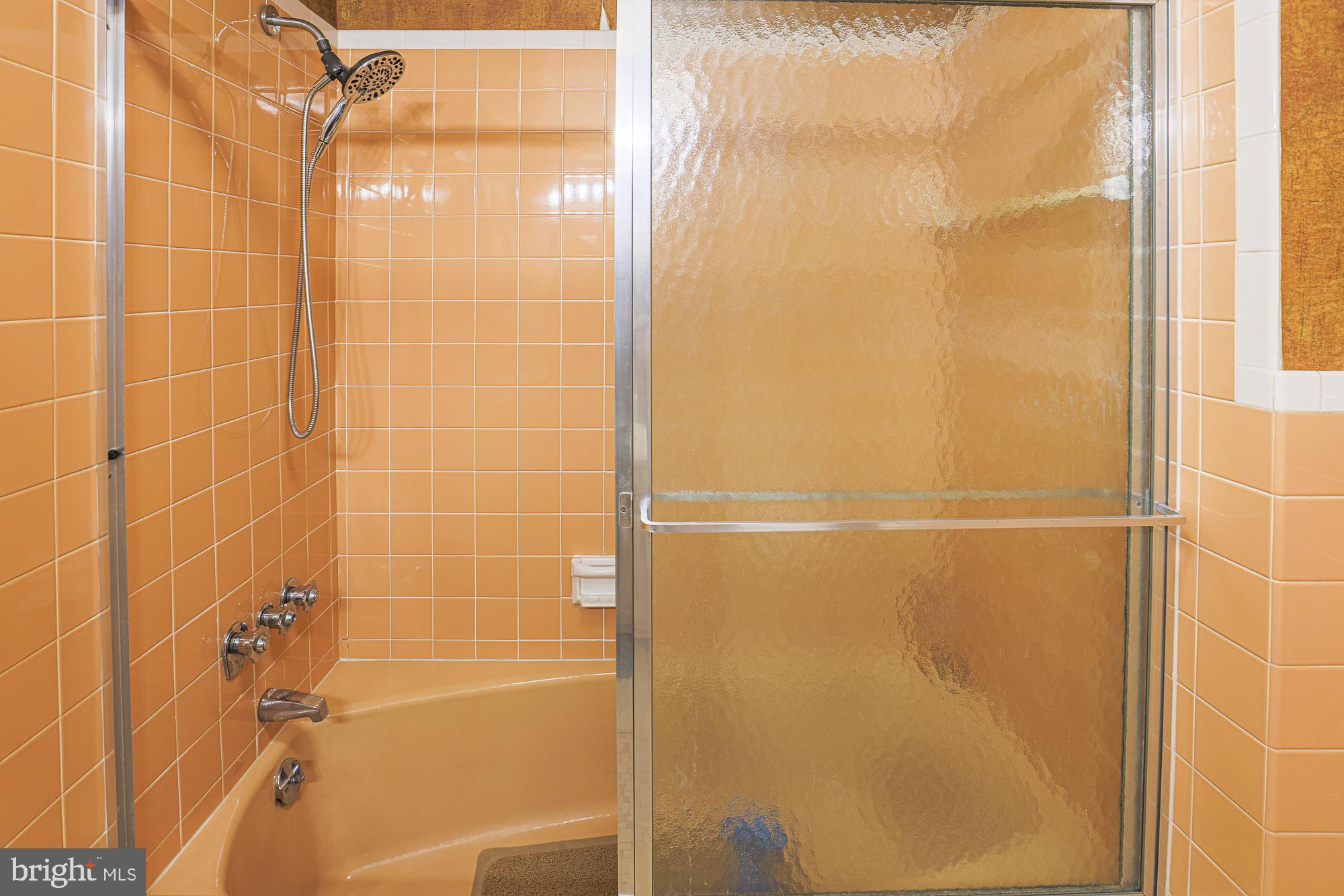 ELEVEN SLADE - Residential