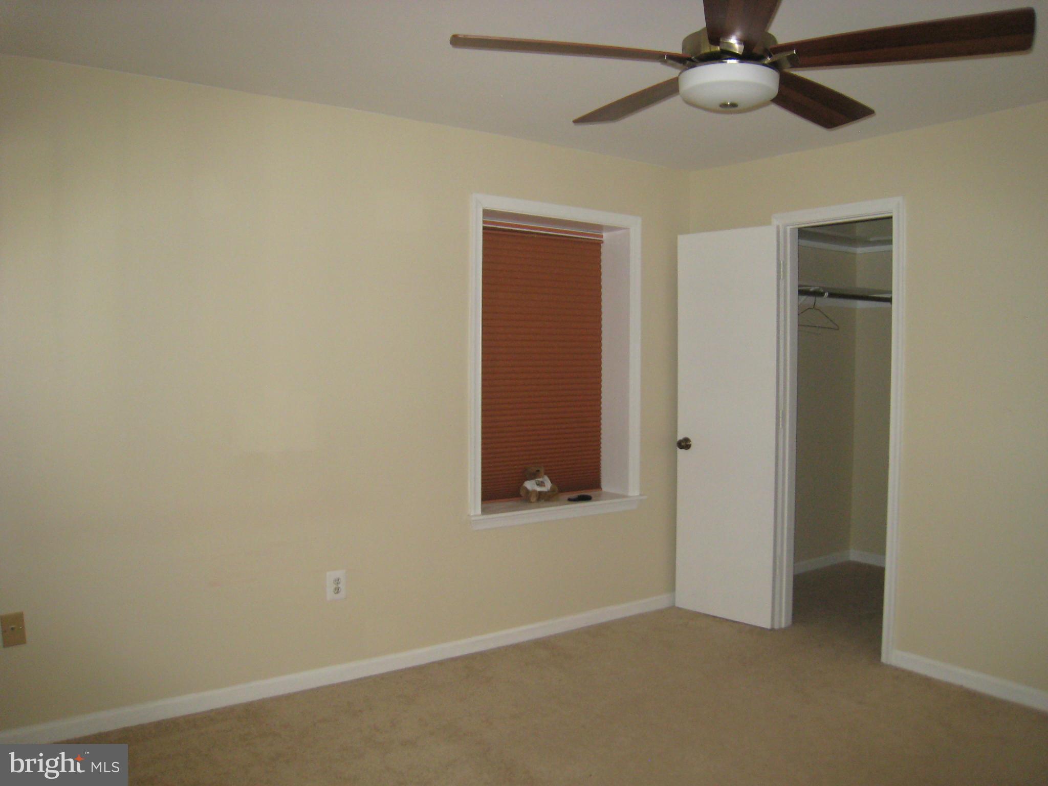 SURREY AT MANCHESTER LAKES - Residential