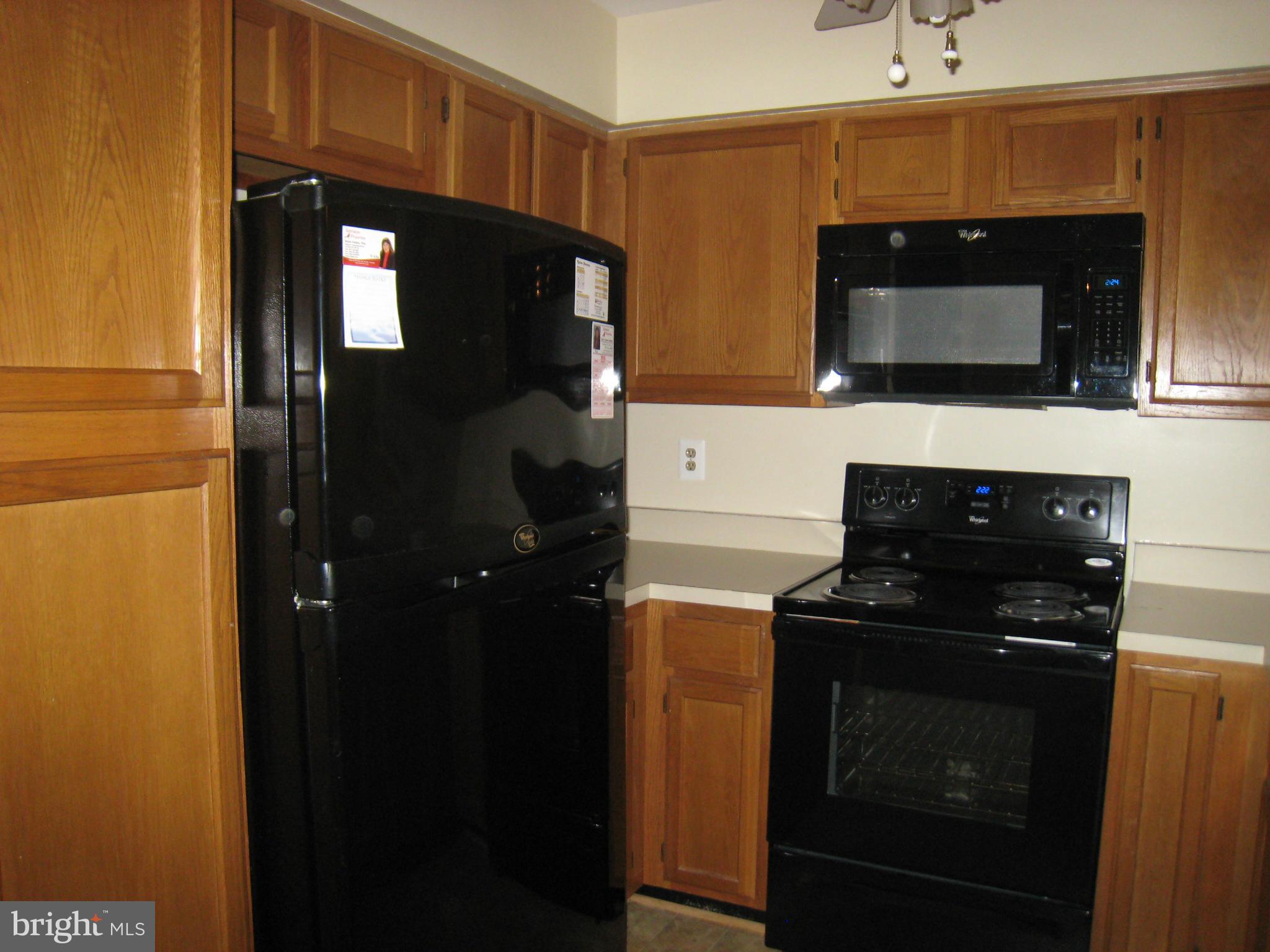 SURREY AT MANCHESTER LAKES - Residential