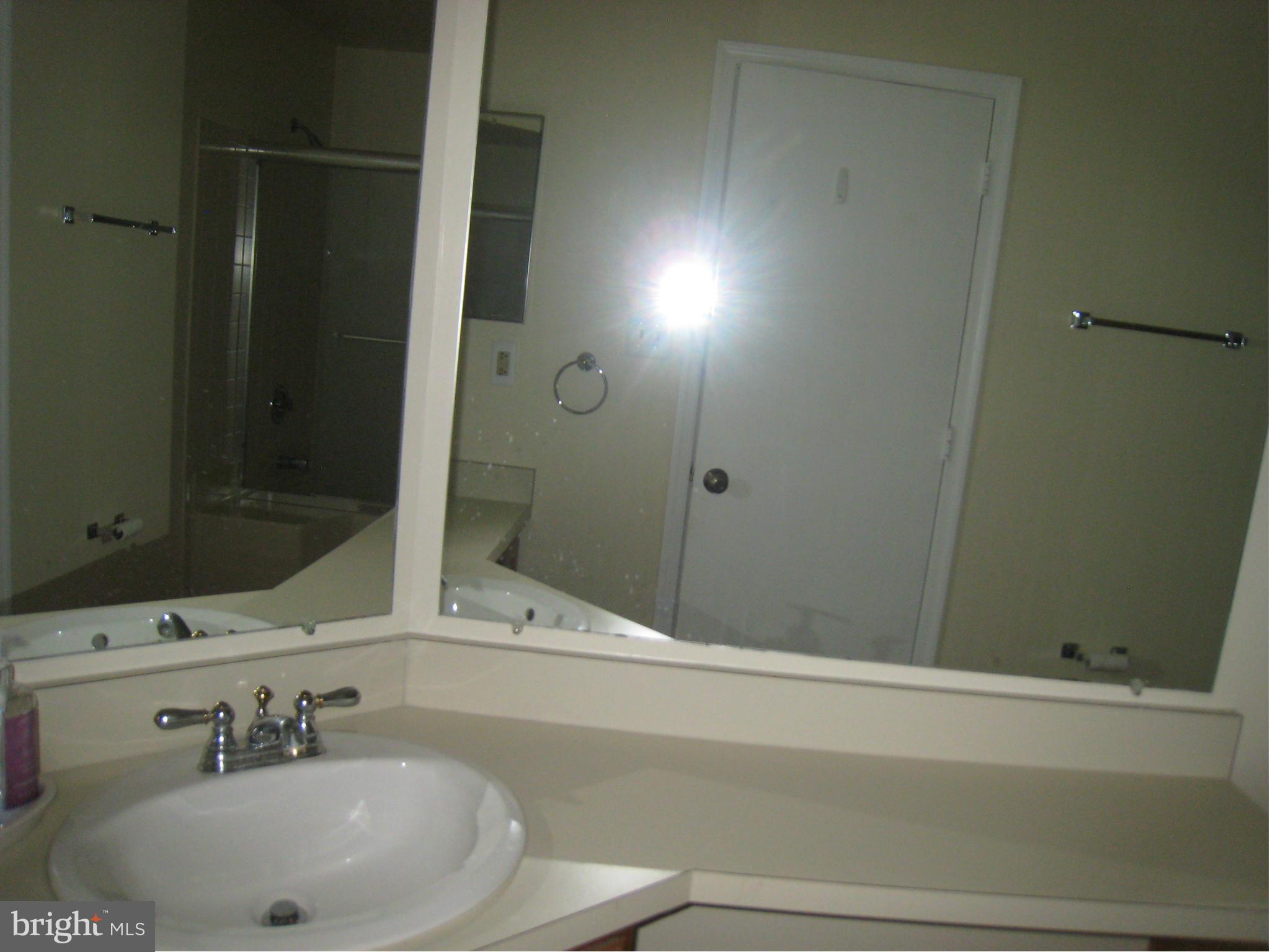 SURREY AT MANCHESTER LAKES - Residential