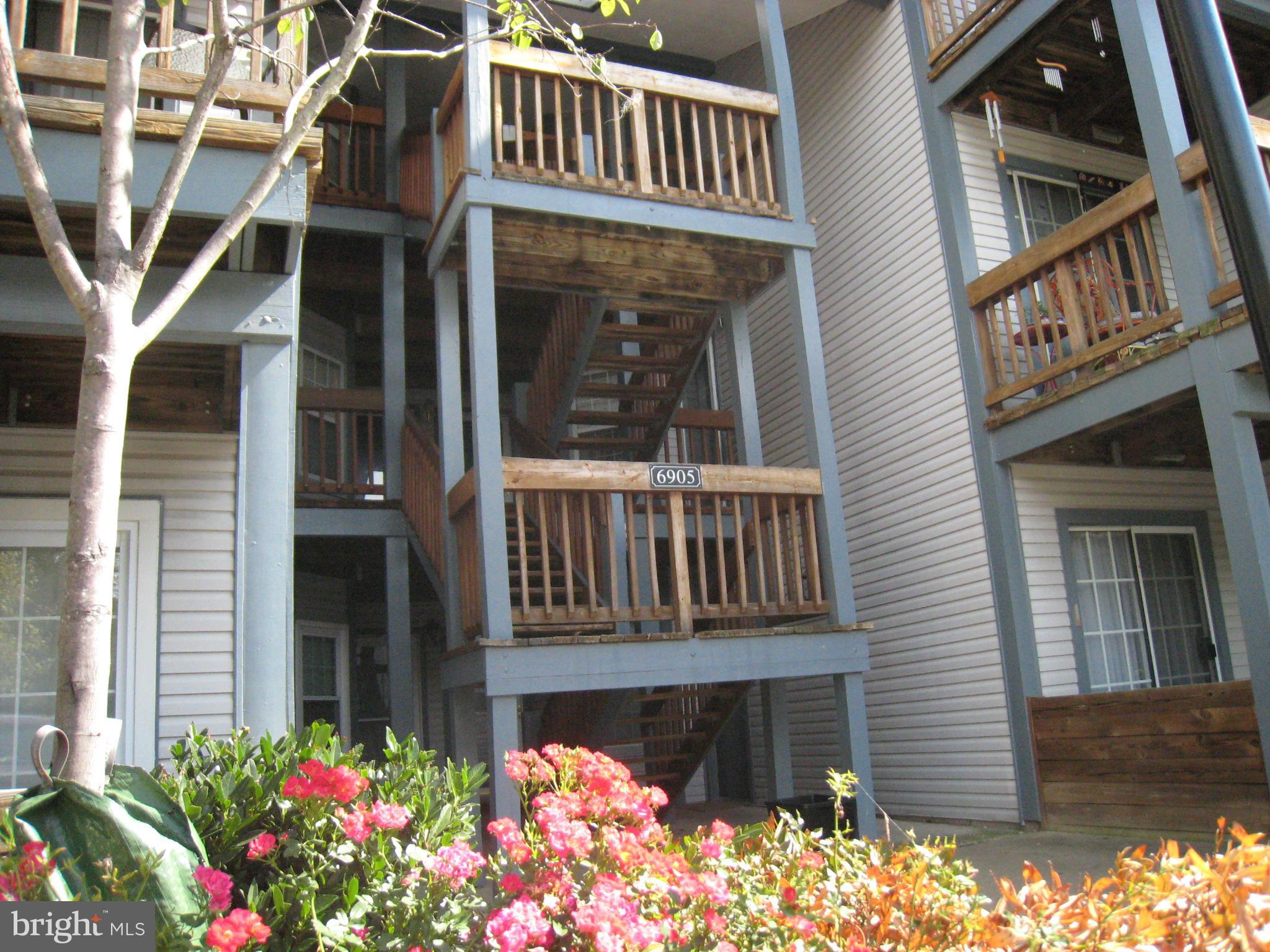 SURREY AT MANCHESTER LAKES - Residential