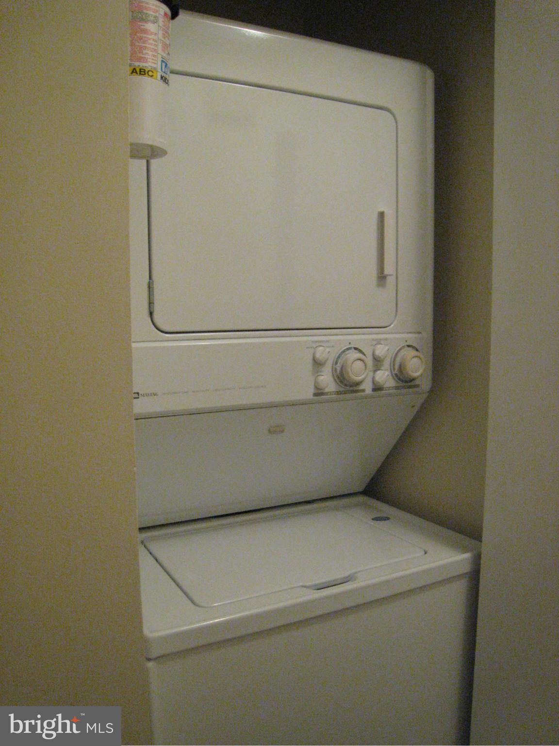 SURREY AT MANCHESTER LAKES - Residential