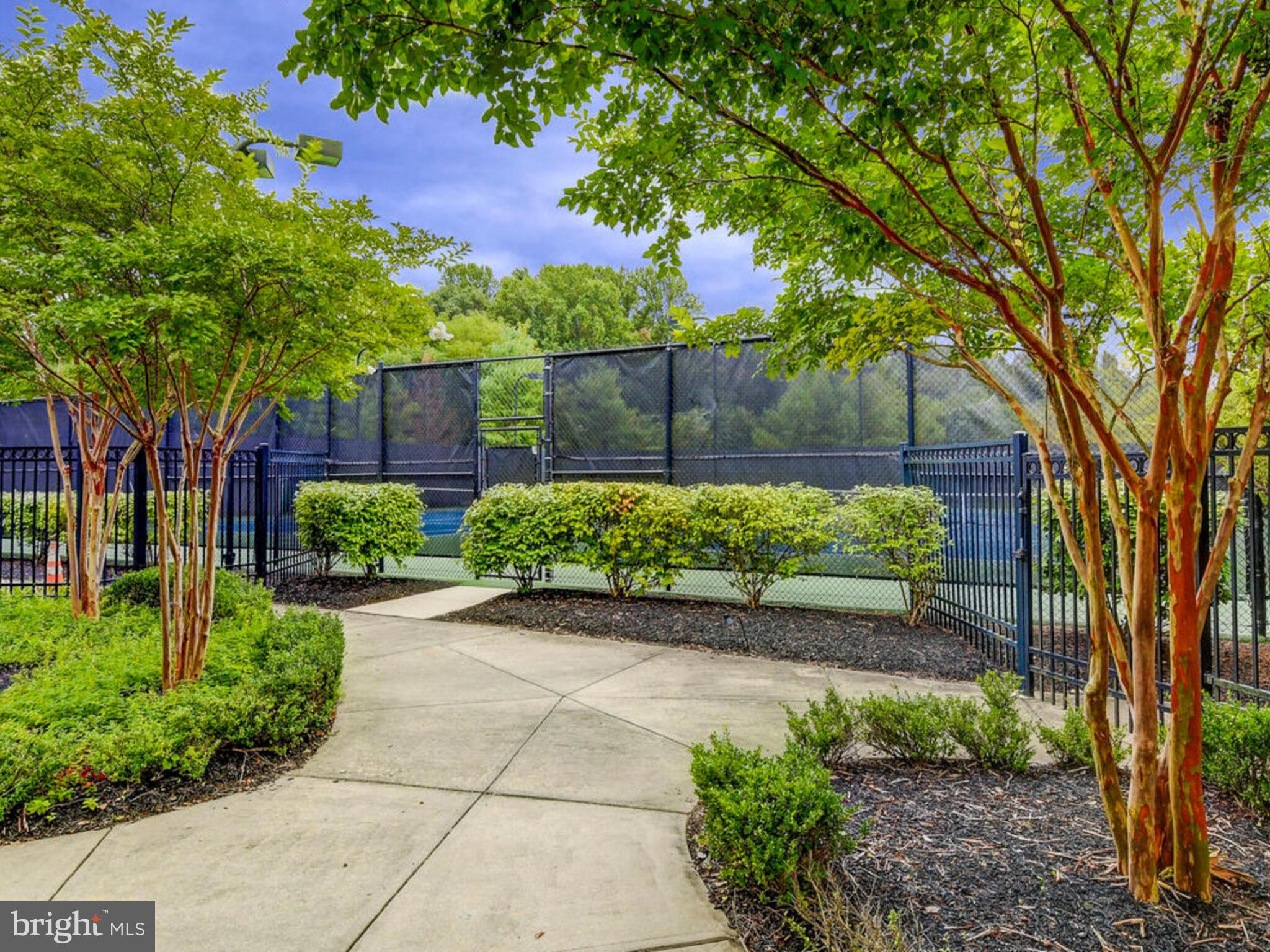 QUARRY LAKE - Residential