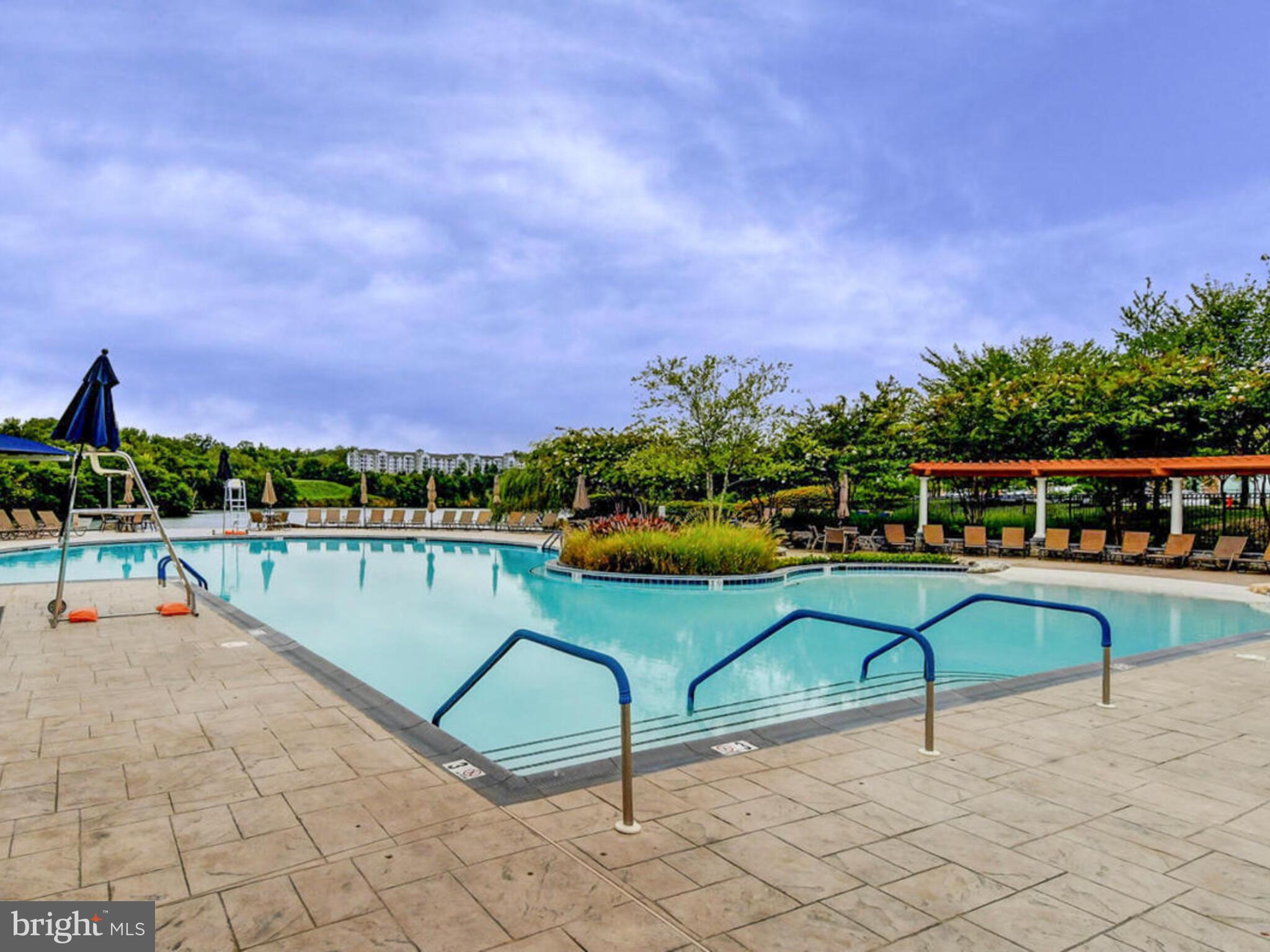 QUARRY LAKE - Residential