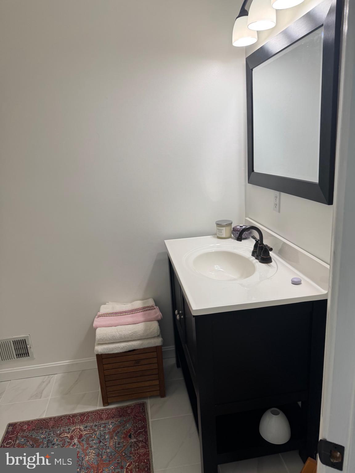 POCA BELLA FARM - Residential Lease