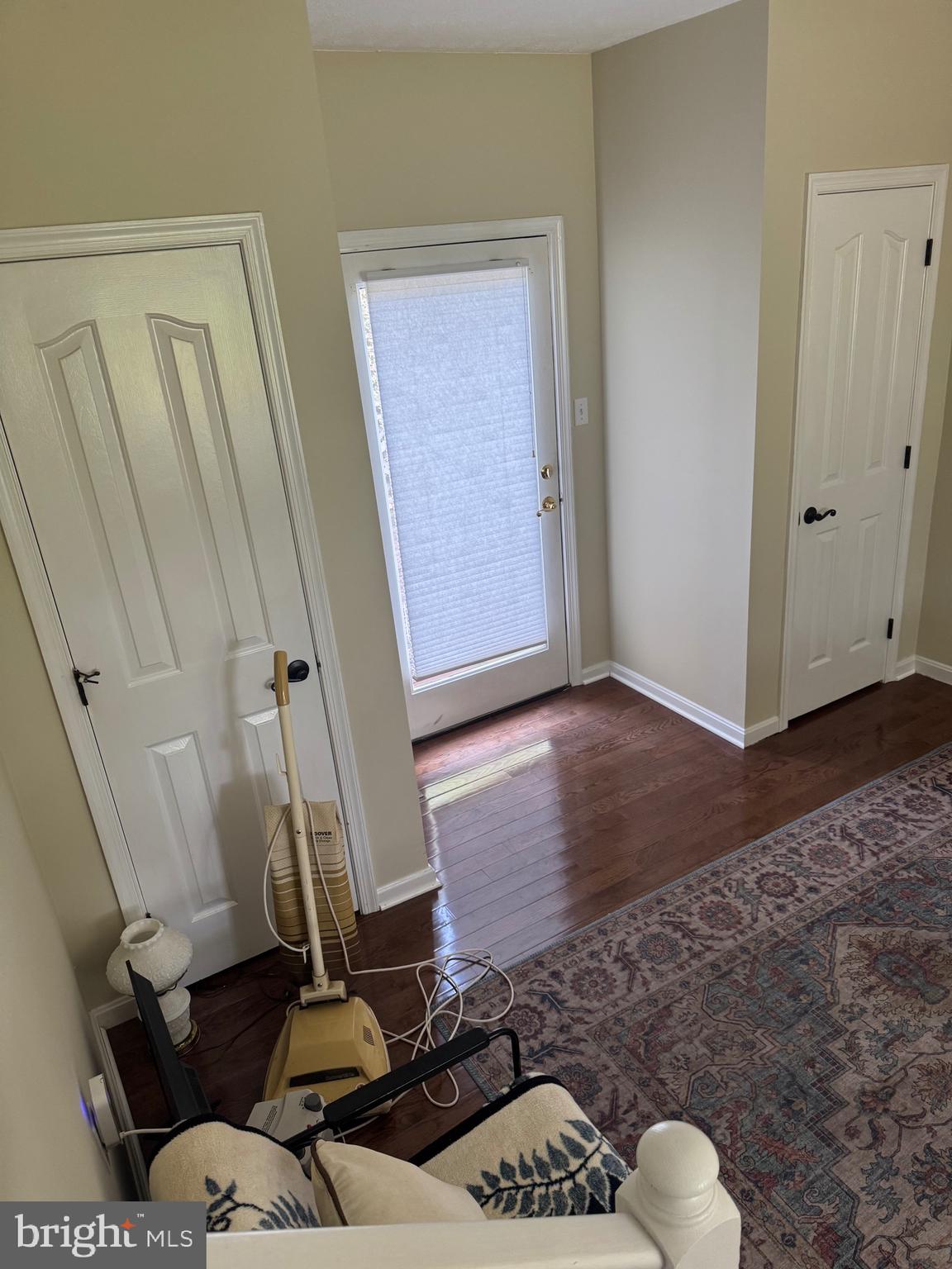 POCA BELLA FARM - Residential Lease