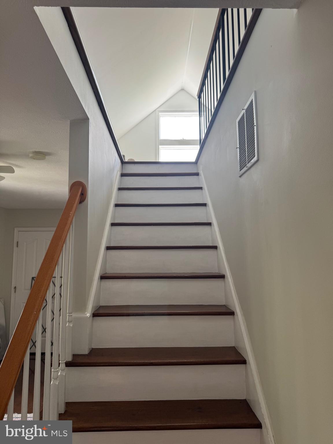 POCA BELLA FARM - Residential Lease