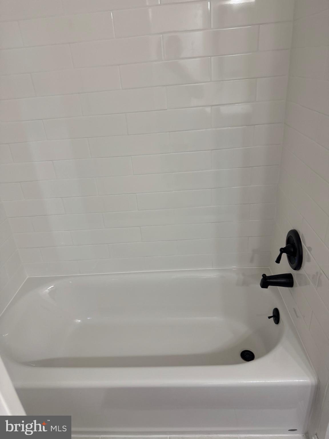 POCA BELLA FARM - Residential Lease