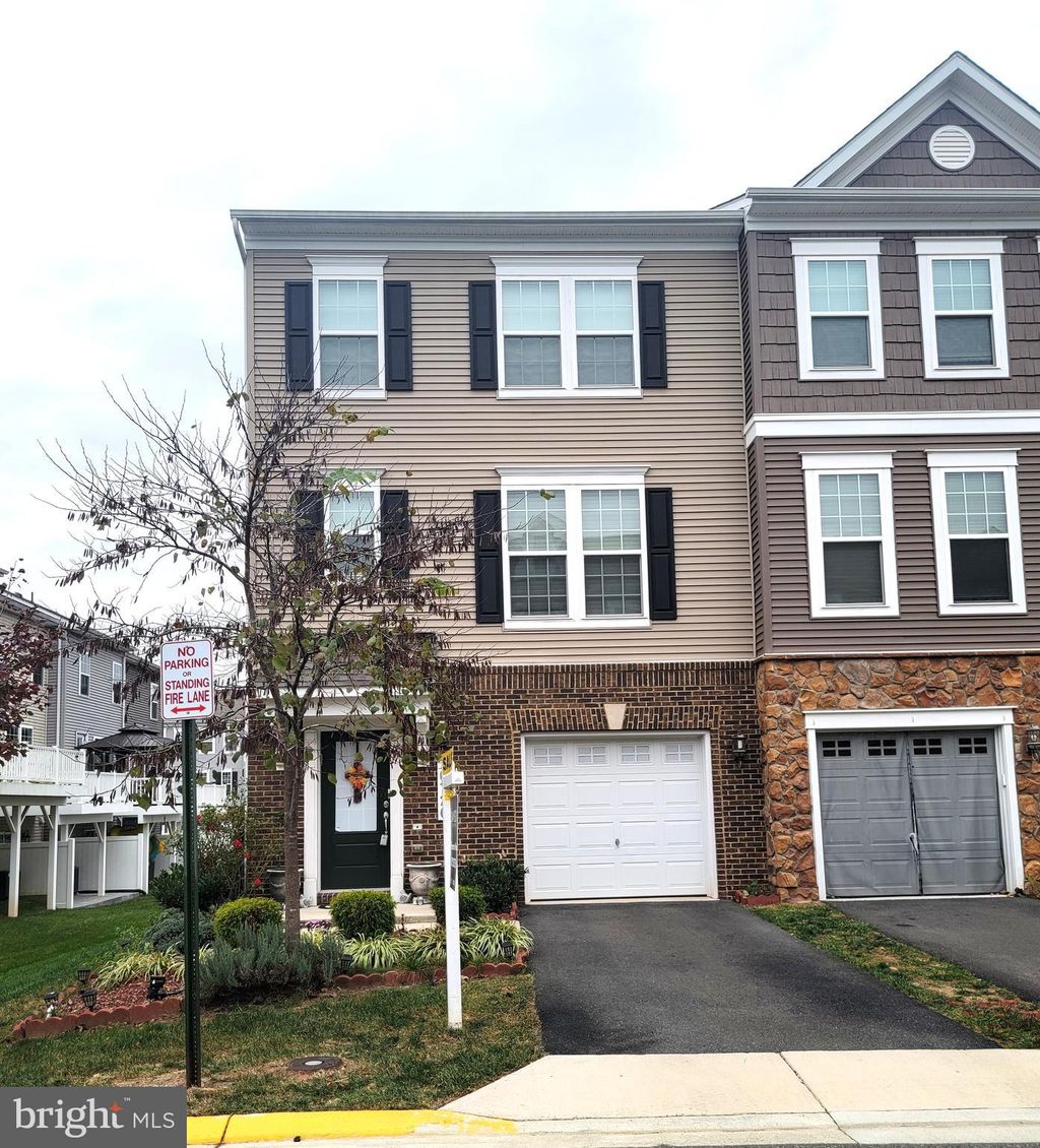Photo of 10726 Shadewell Spring Way, MANASSAS, VA 20112 (MLS # VAPW2106626)