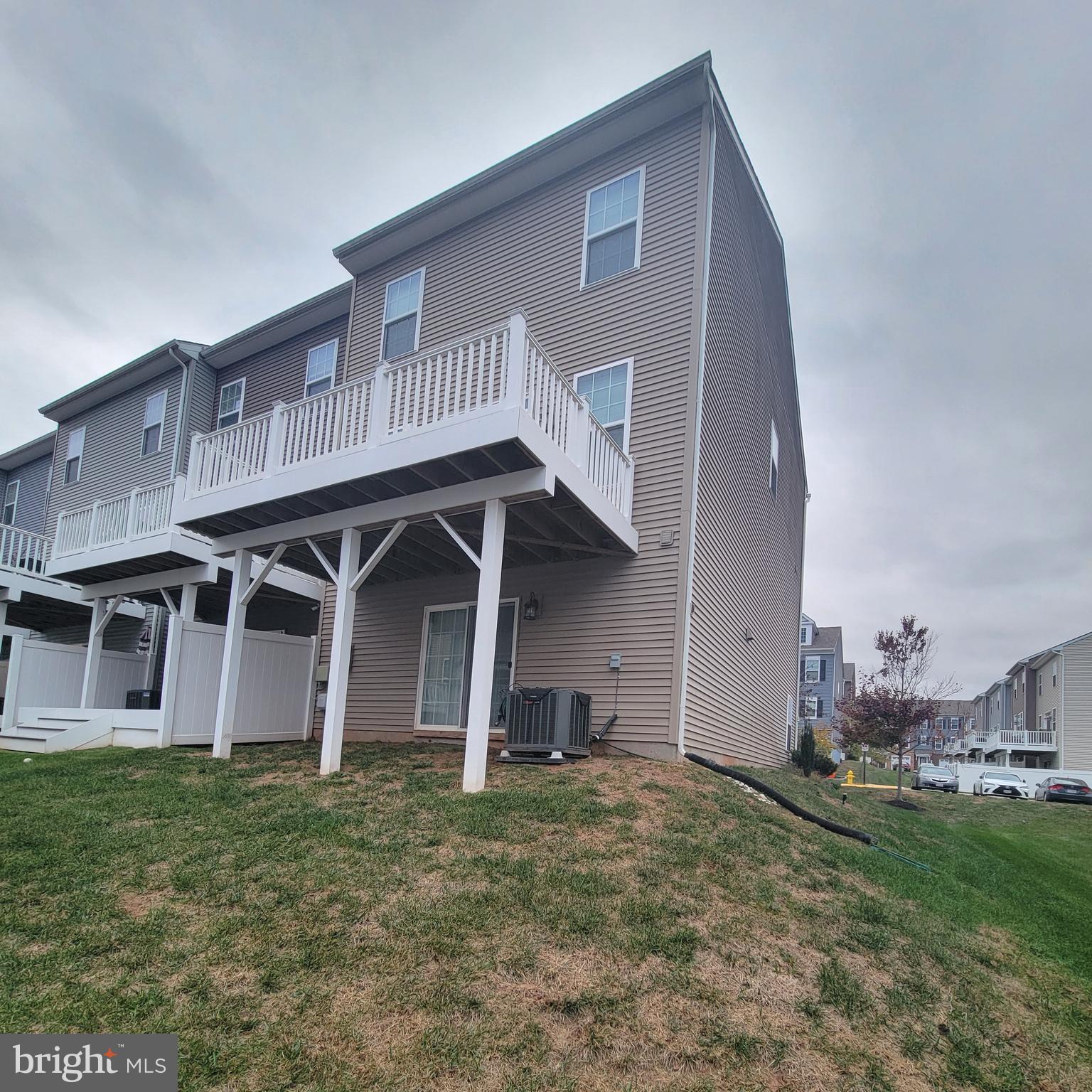 BRADLEY SQUARE - Residential