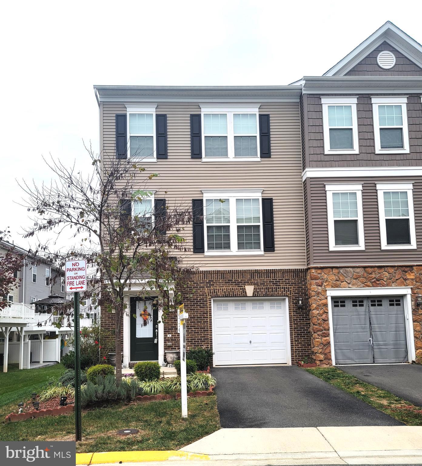 BRADLEY SQUARE - Residential