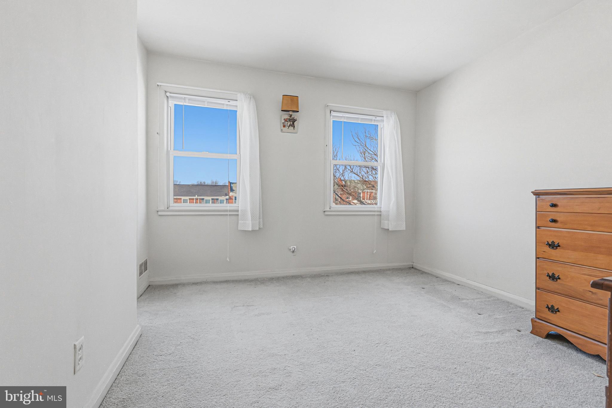 EASTWOOD - Residential