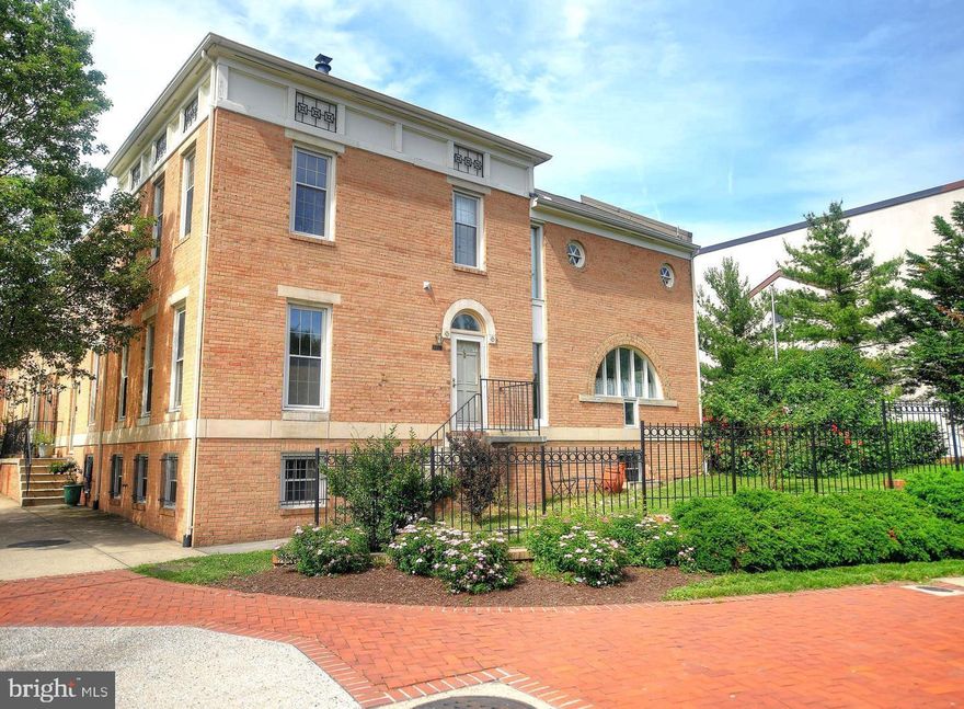 End unit townhome with breathtaking Canton Waterfront Park/Harbor views! Bright & sunny with plenty of closets/storage. Wide floor plan has living room with pellet stove and separate dining room. Each bedroom has  private full bath. Master has double vanity, jetted tub, separate shower, skylight & WIC. Gourmet kitchen with island/breakfast bar. Downstairs family room or home office with fireplace. 2 off-street & ample street parking. Private outside deck near kitchen with large storage shed and garden with bountiful fig tree. Within 3 blocks walk to restaurants and shops at O'Donnell Square & Canton Crossing, Harris Teeter and Merritt Gym. Water taxi across the street to Locust Point. No Smoking. $300 pet fee.