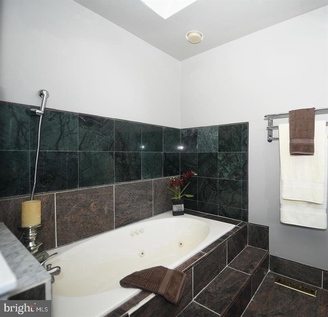 CANTON - Residential Lease