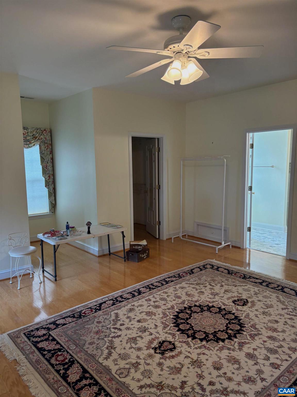 DEERWOOD VILLAGE - Residential Lease