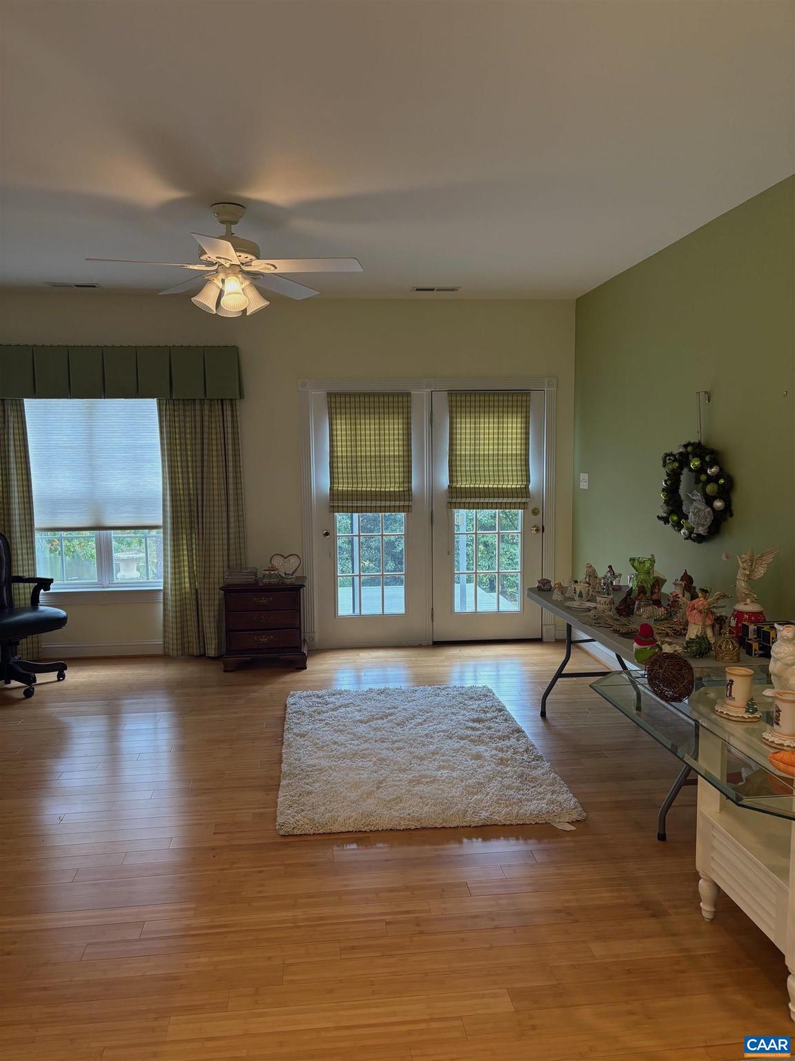 DEERWOOD VILLAGE - Residential Lease