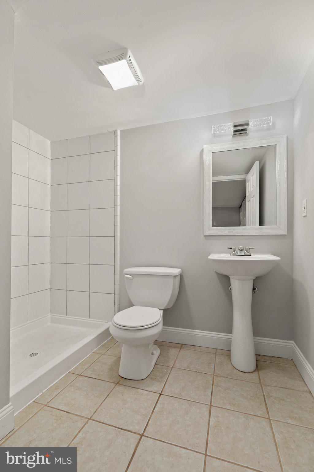 OAKLEE VILLAGE - Residential