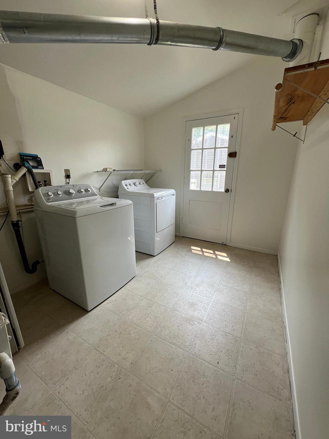 POINTER RIDGE - Residential Lease