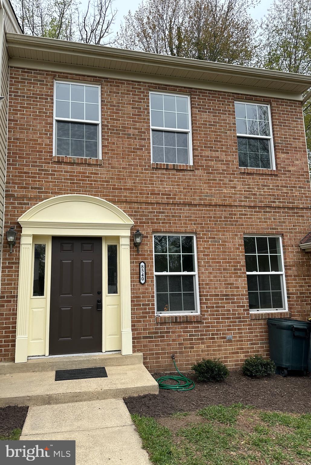 BAYSIDE TOWNHOUSES - Residential