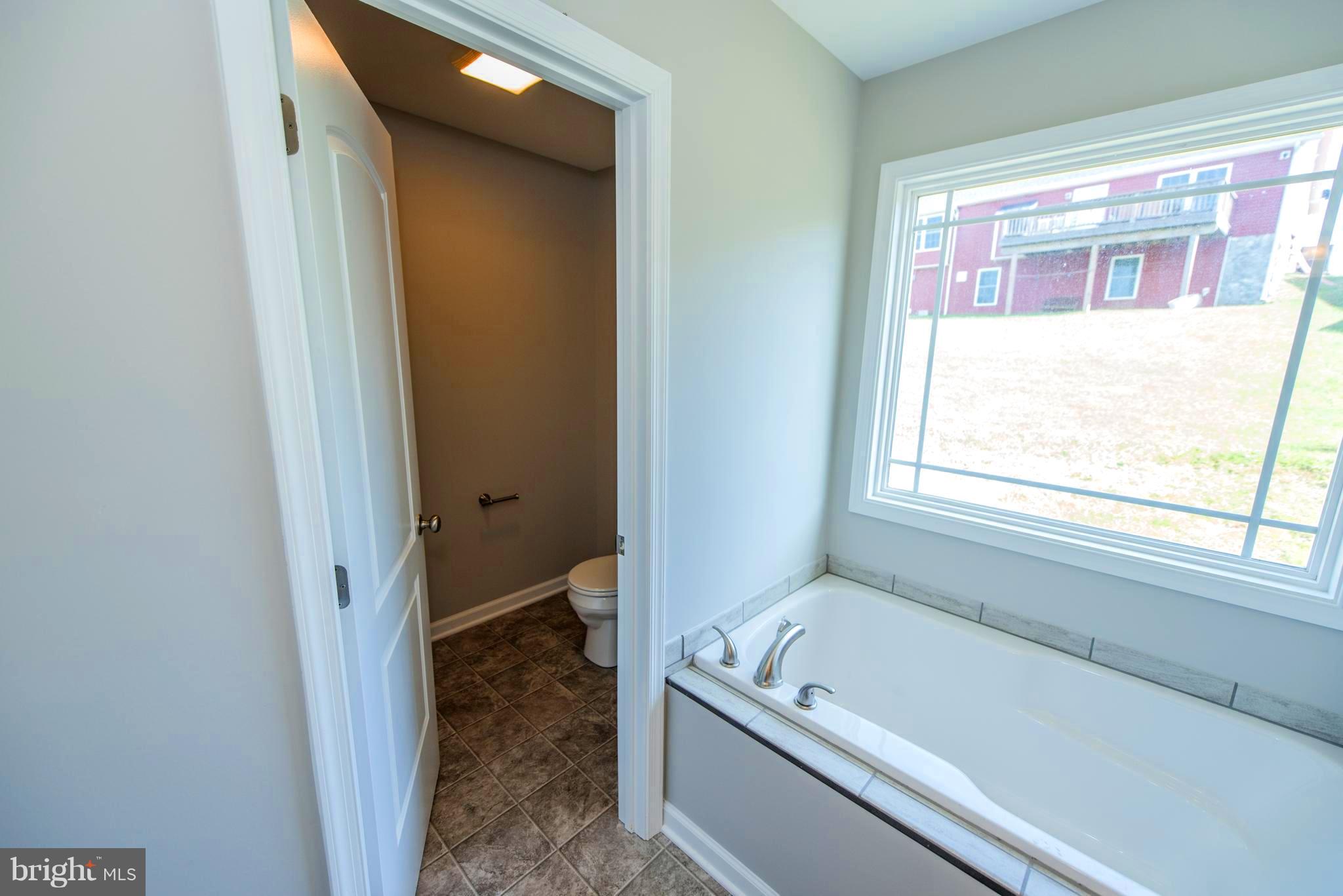 RED HILL - Residential