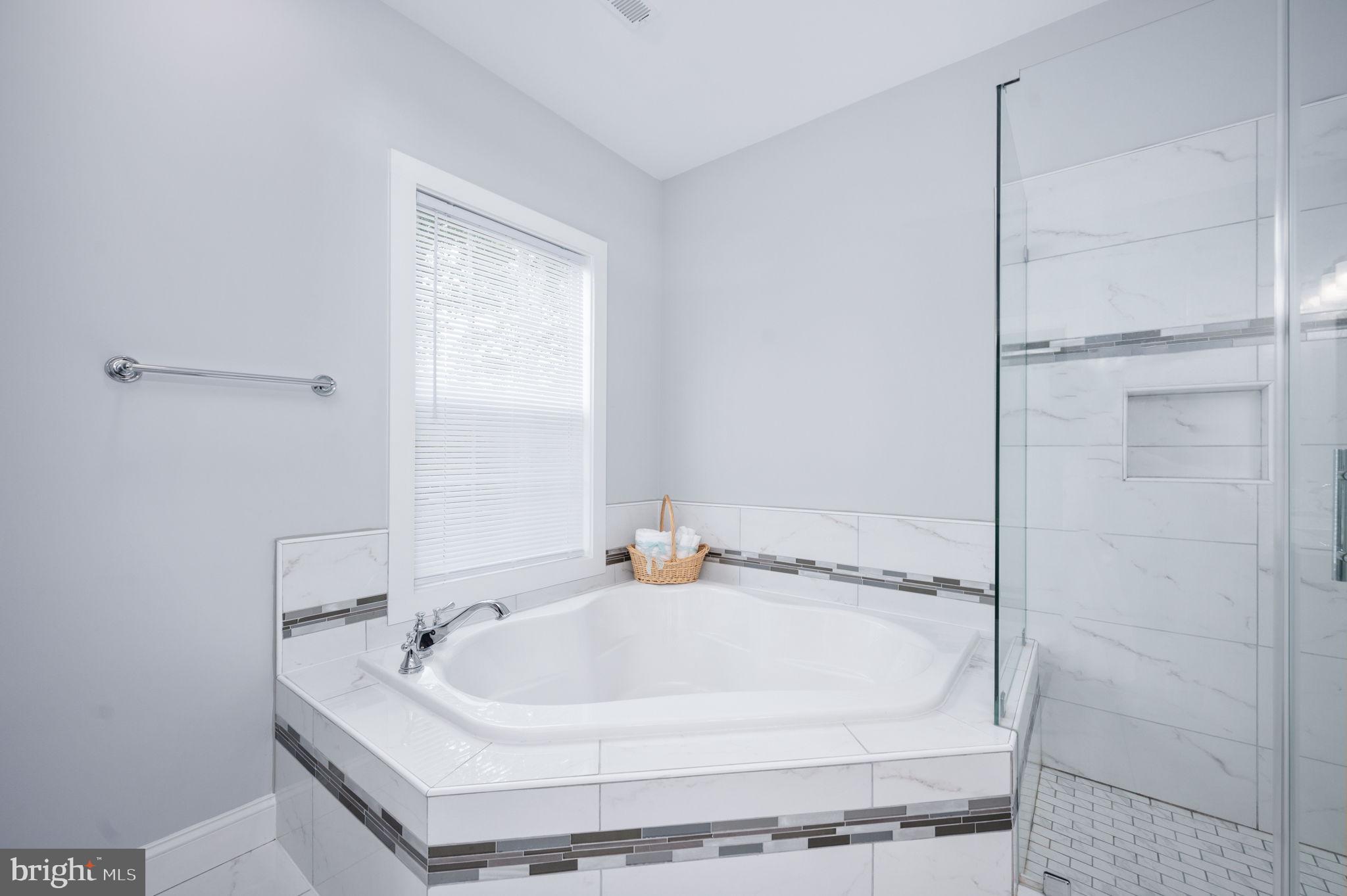 FAWN LAKE - Residential Lease