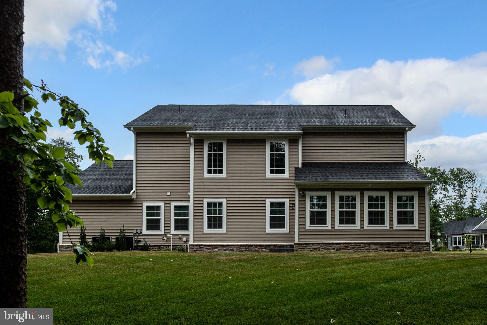 FAWN LAKE - Residential Lease