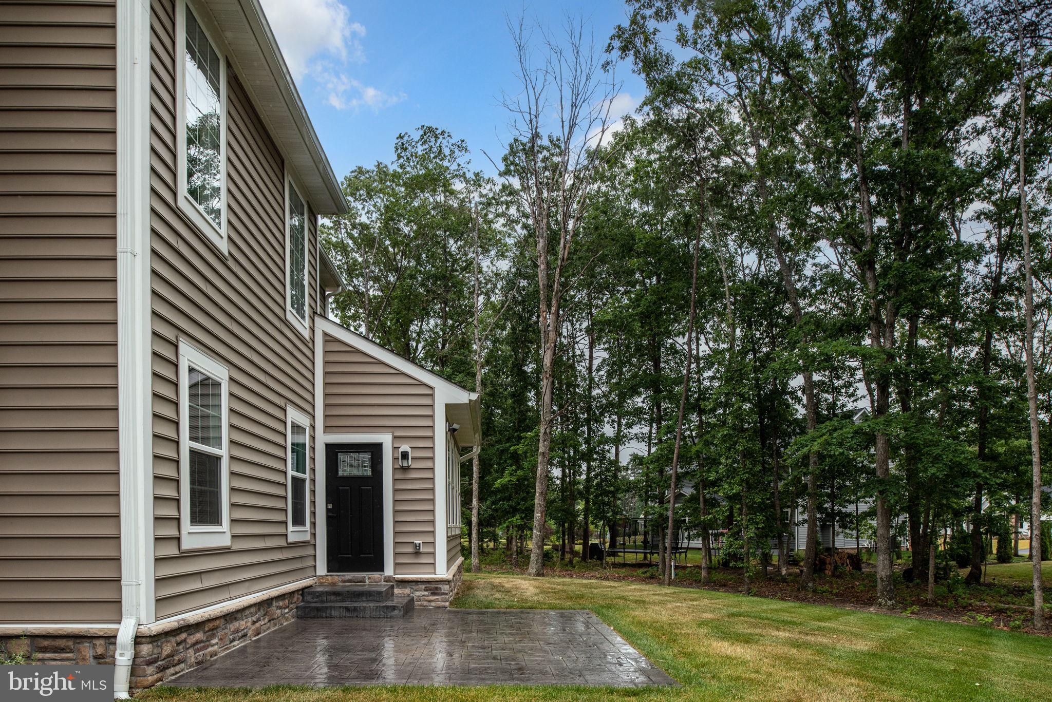 FAWN LAKE - Residential Lease