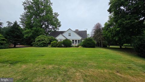 Homes For Sale - 76 S Main Street<br/> STEWARTSTOWN, PA 17363