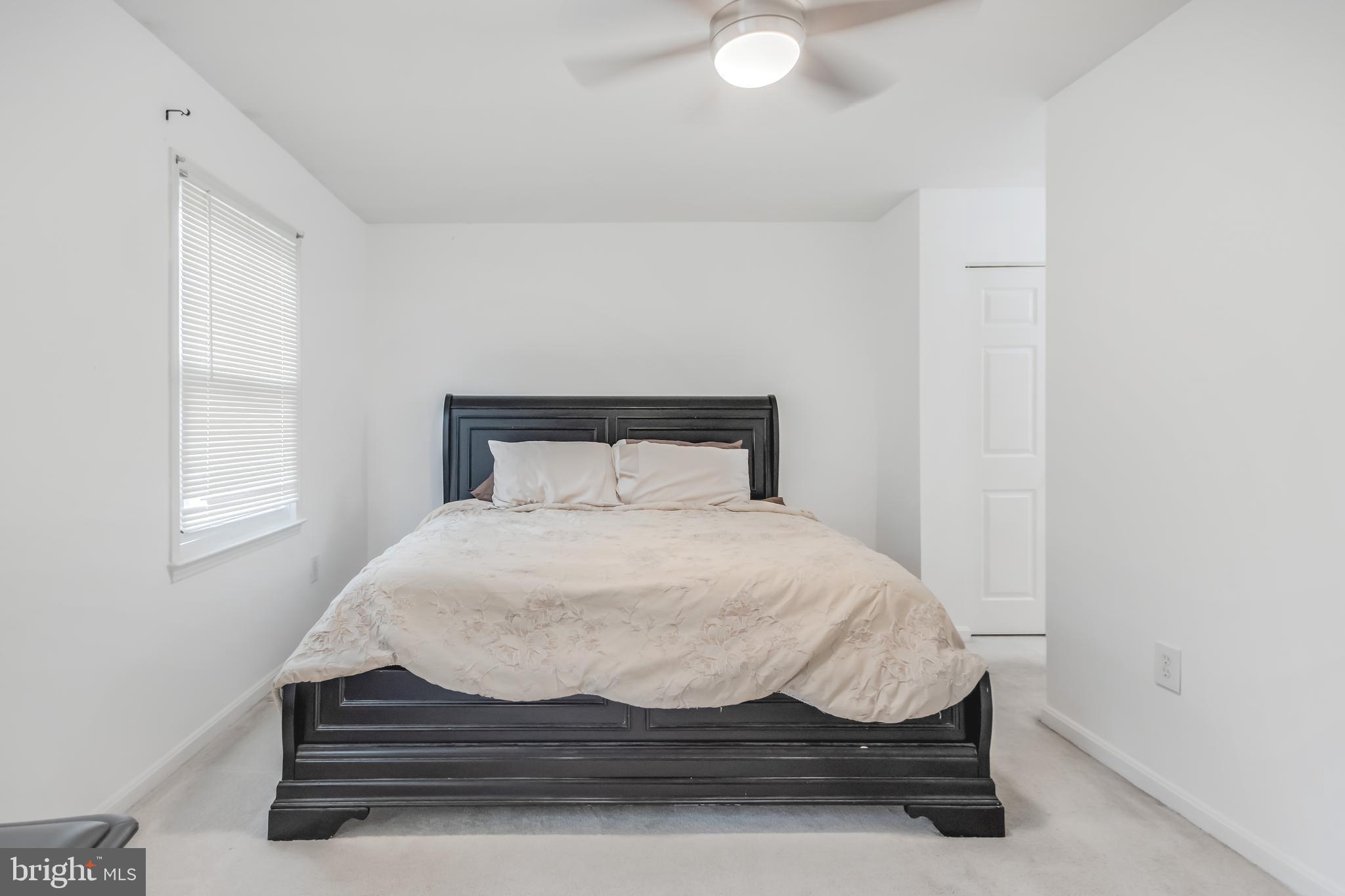 THOUSAND OAKS - Residential