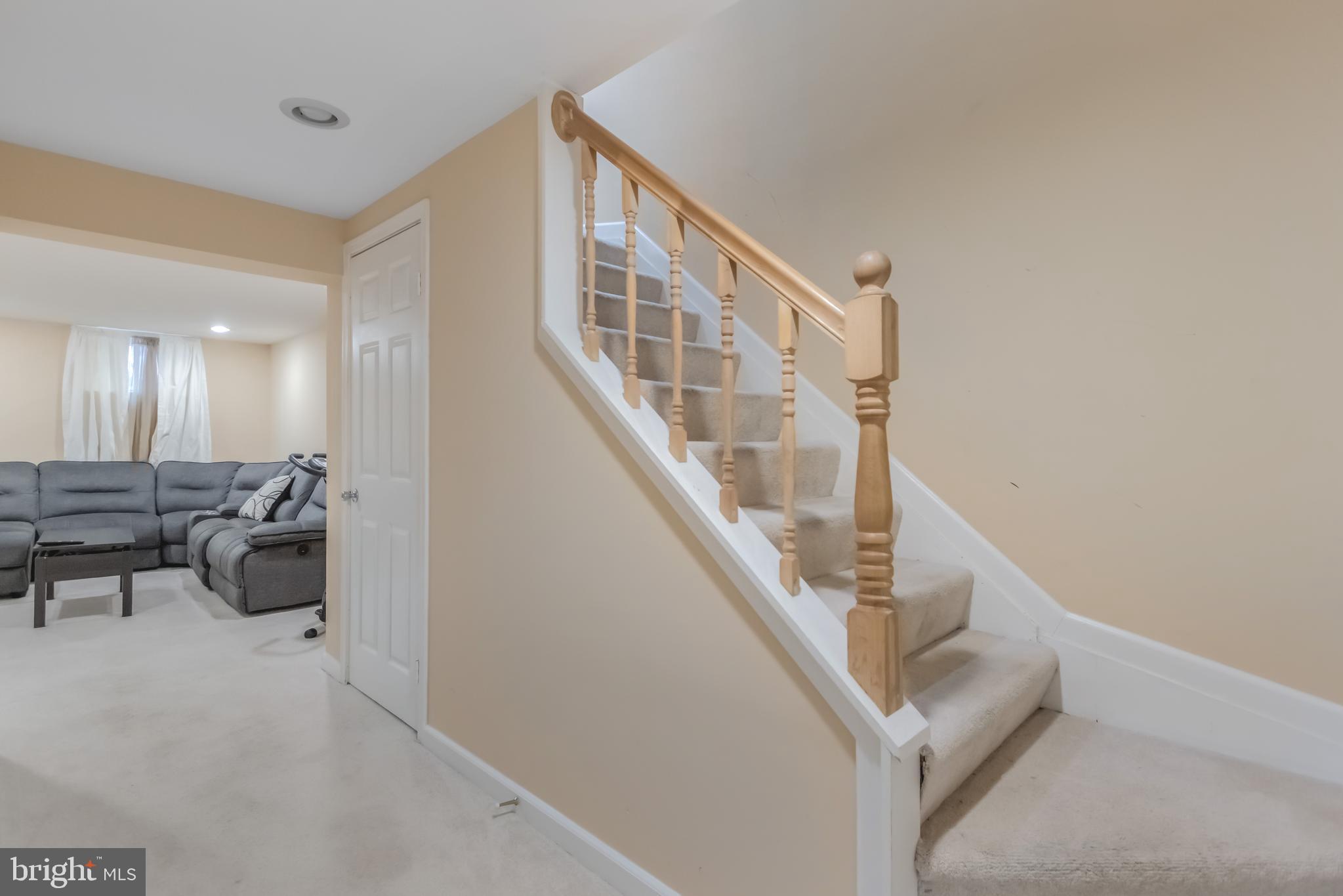 THOUSAND OAKS - Residential