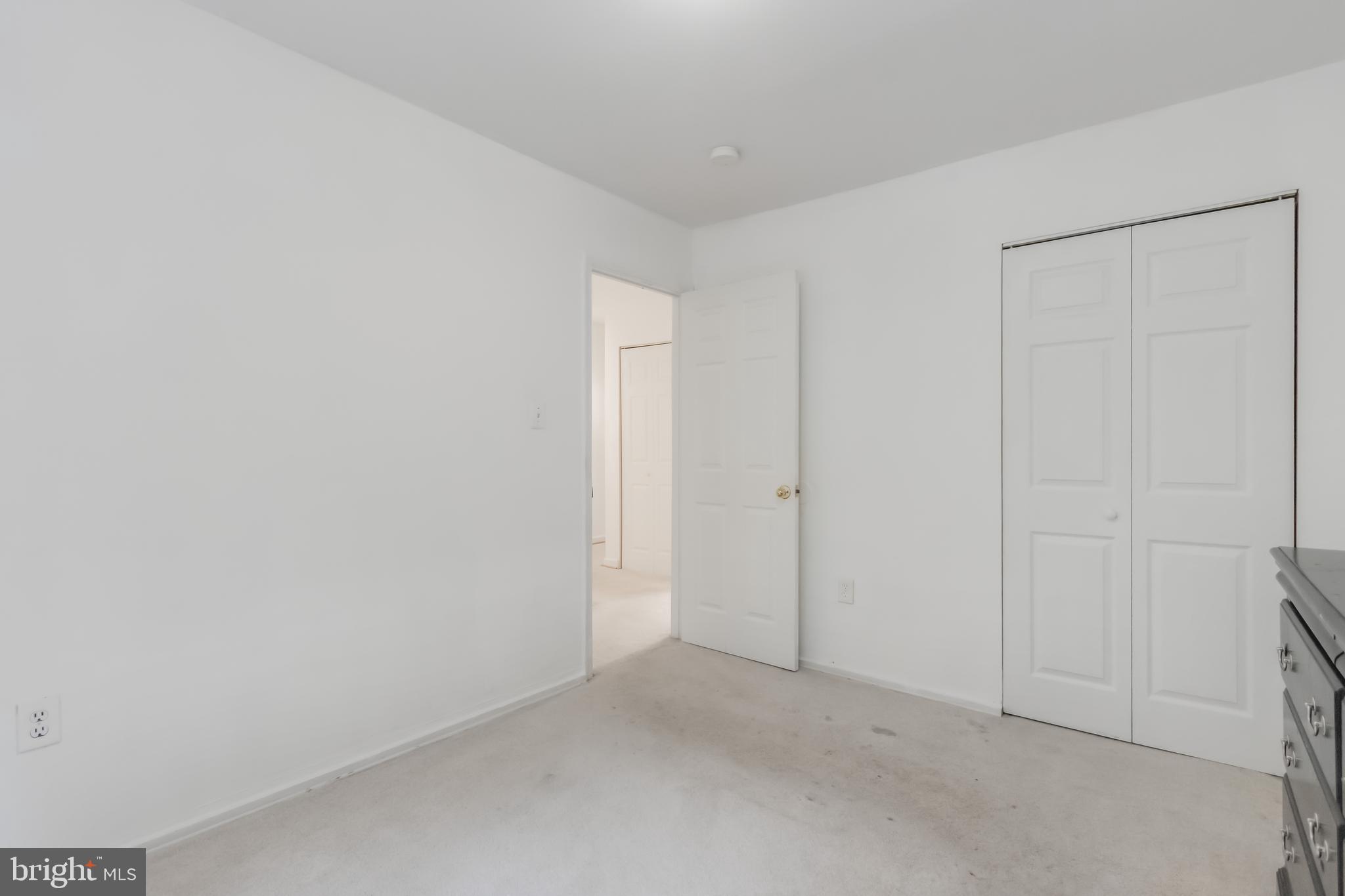 THOUSAND OAKS - Residential