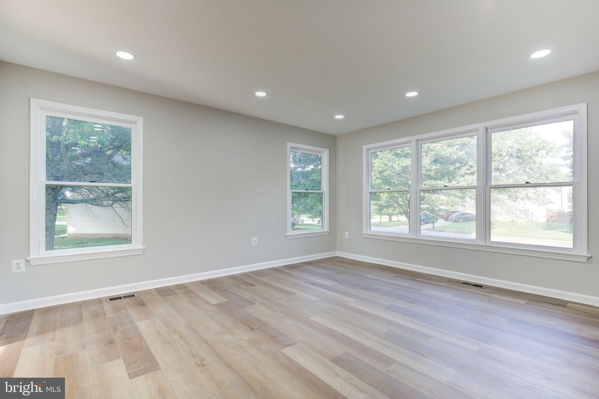 3520 GOLDEN HILL DRIVE