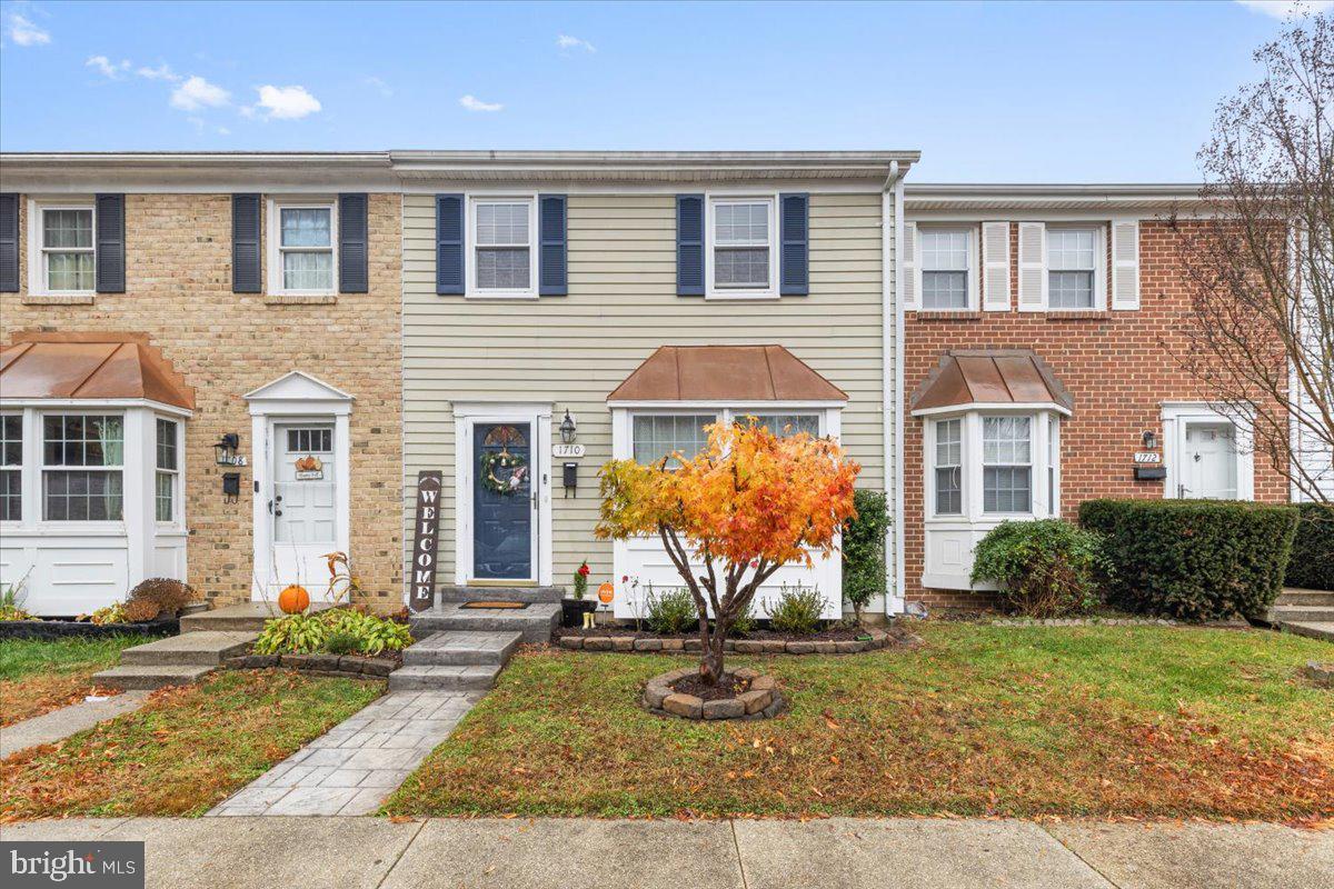 CROFTON SQUARE - Residential