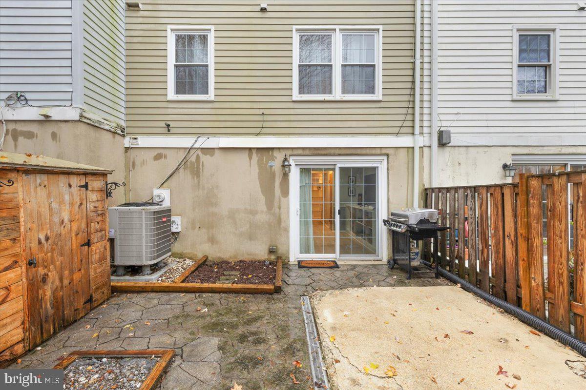 CROFTON SQUARE - Residential