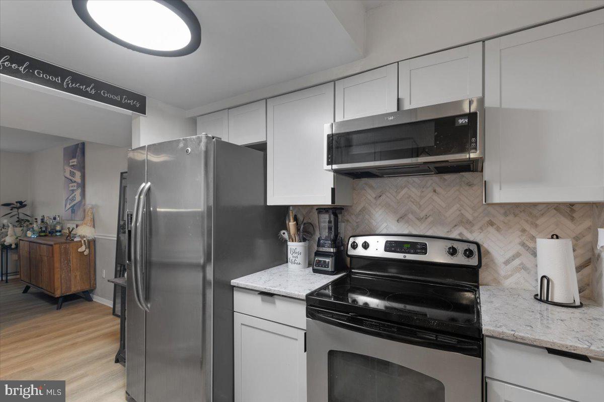 CROFTON SQUARE - Residential