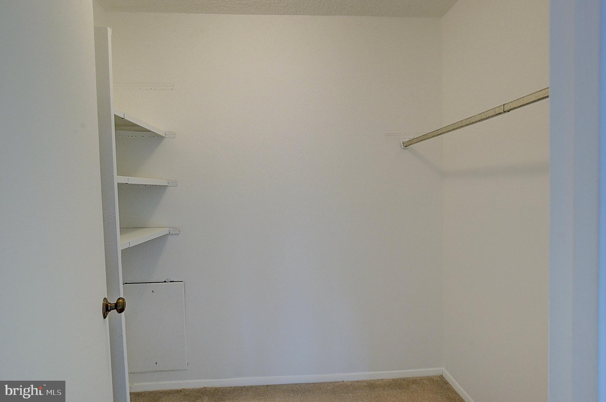 PROMENADE TOWERS - Residential