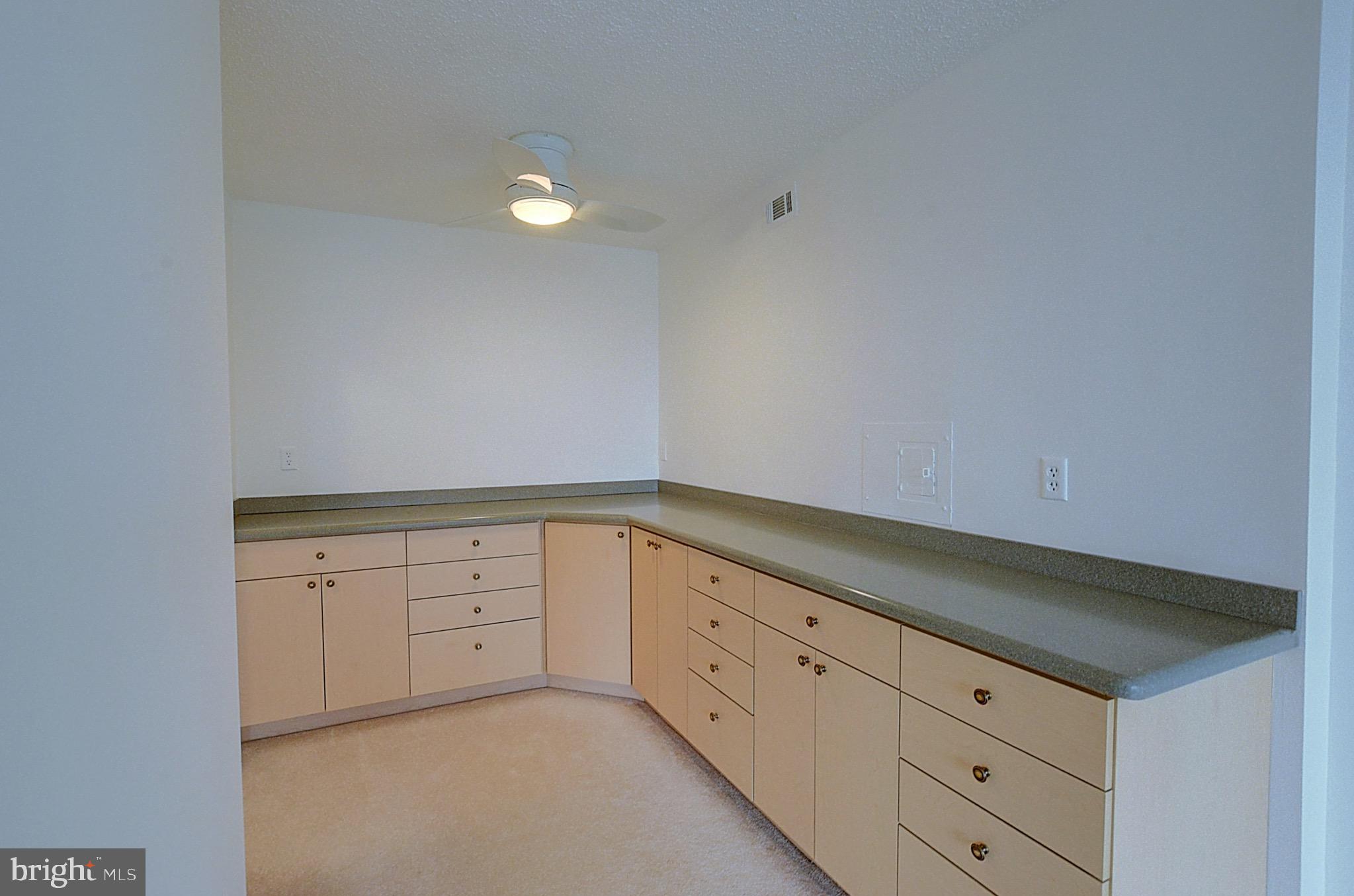 PROMENADE TOWERS - Residential