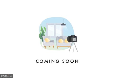 Photo of 5225 Pooks Hill Road #308N, BETHESDA, MD 20814 (MLS # MDMC2218400)