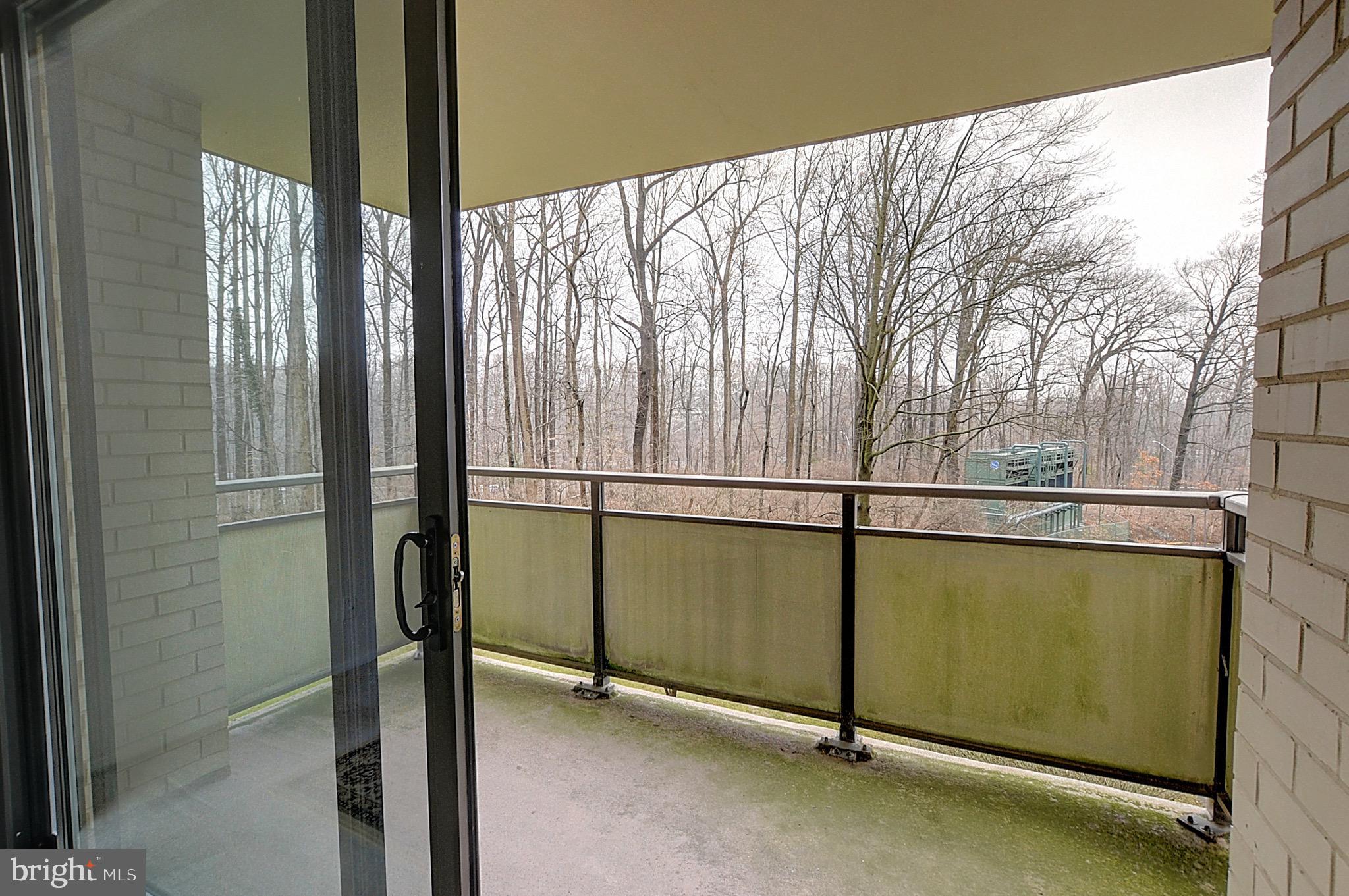 PROMENADE TOWERS - Residential